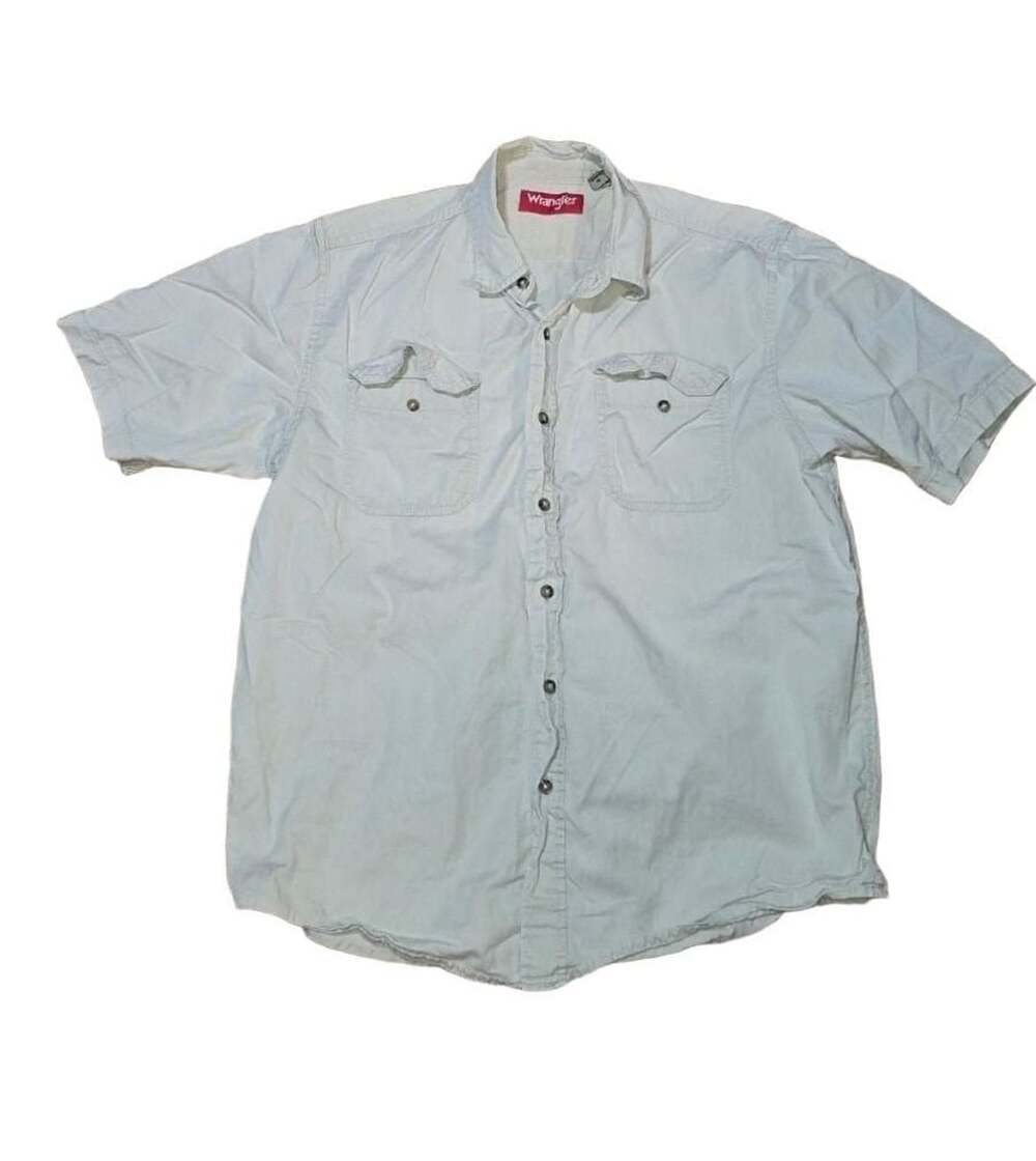 Wrangler Men's Beige Short Sleeve Button Up Casual Shirt with Double Pockets M